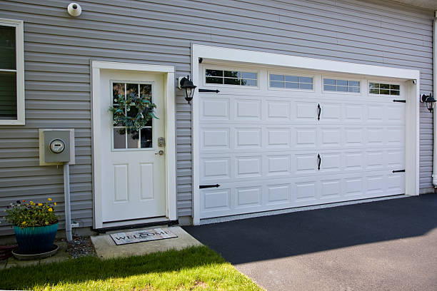 24/7 Emergency Garage Door Panel Replacement experts in Wooster, AR